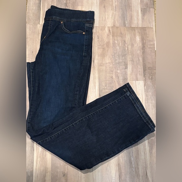 Levi’s signature Pull on bootcut jeans - Picture 1 of 4